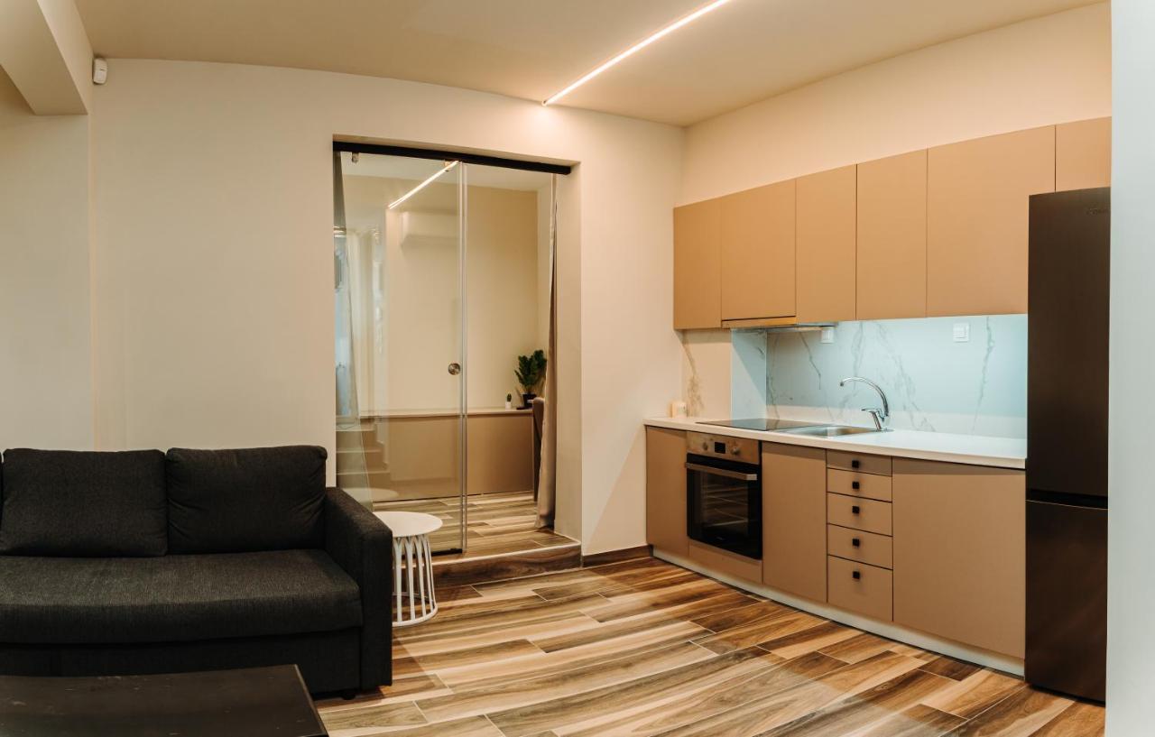 Blackhaus Family And Friends Deluxe Apartment Thessaloniki Exterior photo
